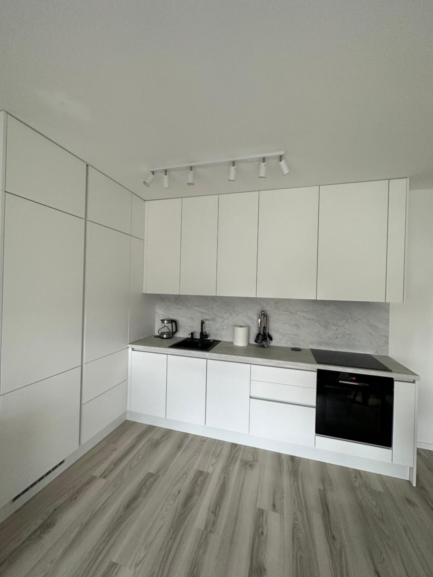 Ein Park Apartment With Free Parking Pozsony Kültér fotó