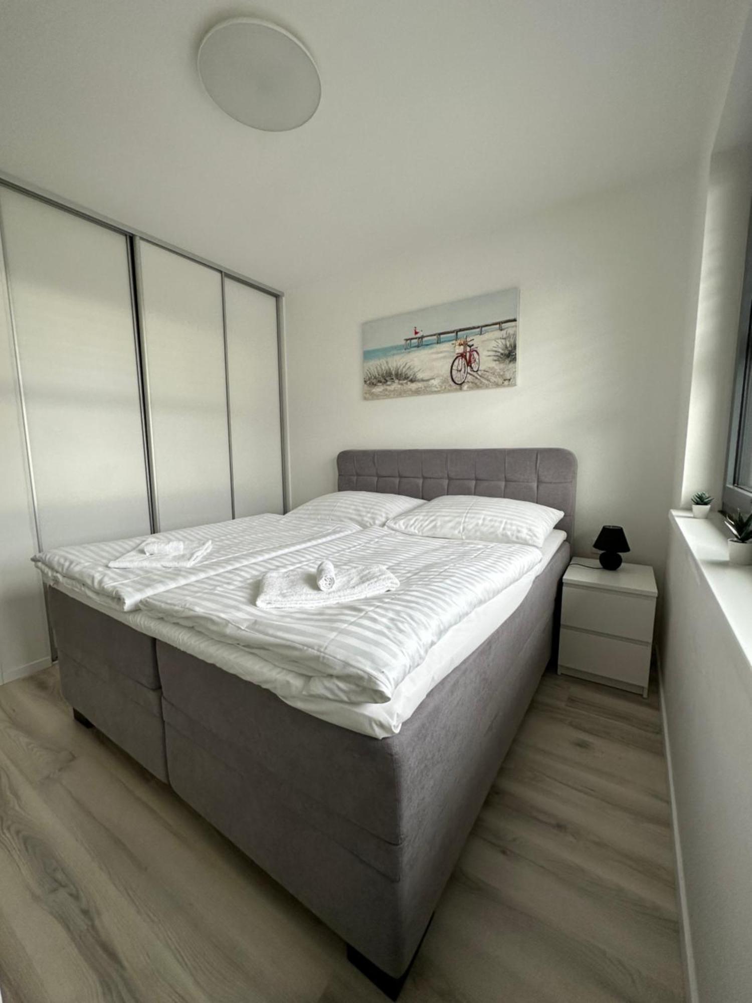 Ein Park Apartment With Free Parking Pozsony Kültér fotó
